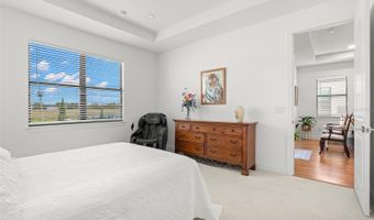 5828 WINDBREAK Ct, Apollo Beach, FL 33572