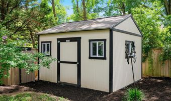7810 HAYFIELD Rd, Alexandria, VA 22315