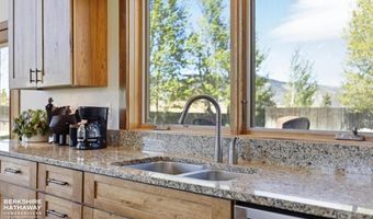 15 Ridge View Trl, Cody, WY 82414