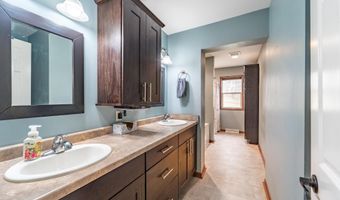 8385 6TH St, Amherst Junction, WI 54407