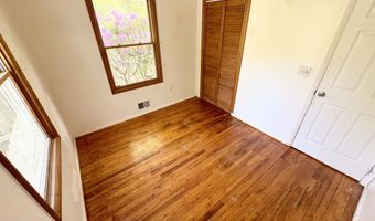 28 Chain Blvd, Bayville, NJ 08721