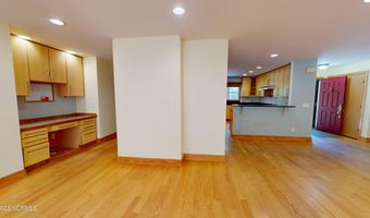 245 Lakeside Dr, Aberdeen, NC 28315