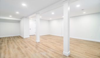 27 Long Meadow Ln, Bethel, CT 06801