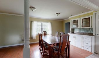 445 W River Rd, Augusta, ME 04330