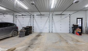 23249 Maple Rdg, Adel, IA 50003