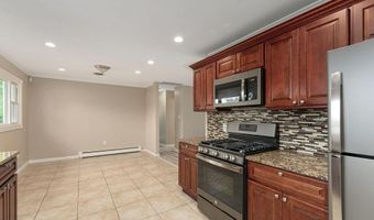 34 Bell St, Bayville, NJ 08721