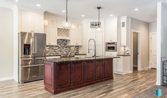 2824 E Sunflower Cir, Brandon, SD 57005