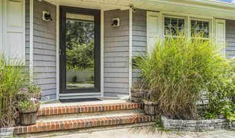 62 Birch St, Beachwood, NJ 08722