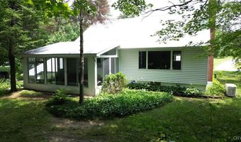 13739 North St, Adams, NY 13606