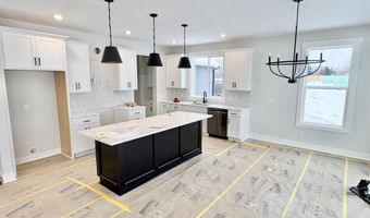 8318 Kettle Hill Ct SE, Alto, MI 49302