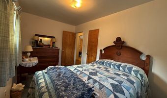 8075 Loop Rd, Alexandria, PA 16611