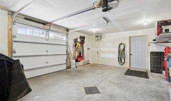 9174 207th Ave, Anamosa, IA 52205