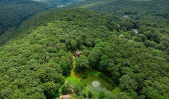 4 Spruce Mountain Trl, Danbury, CT 06810