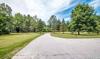 152 Parker Rd, Carroll, NH 03598