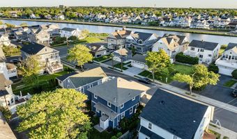 39 E End Ave, Avon By The Sea, NJ 07717