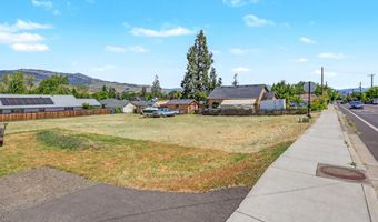 N Laurel Street, Ashland, OR 97520