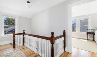 10 Eustis Ave, Newport, RI 02840