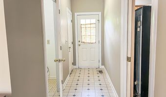 714 HILLYER HIGH Rd, Anniston, AL 36207