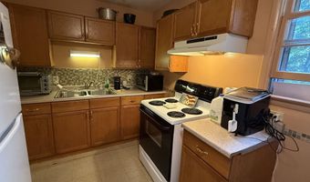 20 Tracy Dr, Burlington, VT 05408