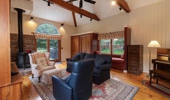 3 Clover Rd, Clinton, CT 06413