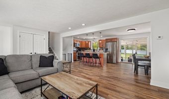 1264 Columbus Cir N, Ashland, OH 44805
