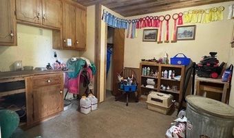 827 Wolf Creek Ln, Appomattox, VA 24522