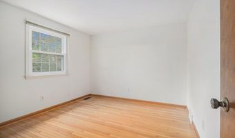 3620 Charter Pl, Ann Arbor, MI 48105