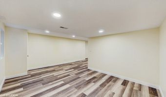 8 GEORGETOWN Ct, Algonquin, IL 60102