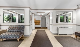 3701 5TH St S 501, Arlington, VA 22204
