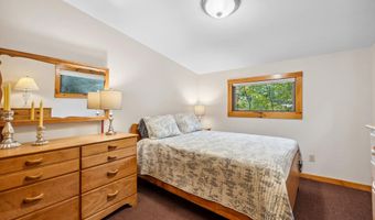 396 Mica Point Rd, Barrington, NH 03825
