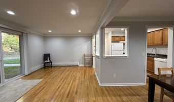 1253 Island Dr 102, Ann Arbor, MI 48105