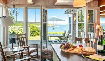 4 Hull Cove St, Jamestown, RI 02835