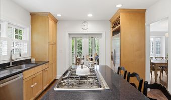 2316 N STAFFORD St, Arlington, VA 22207