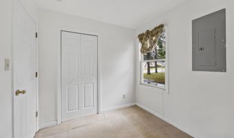 56 Miracle Ln, Albany, NY 12211