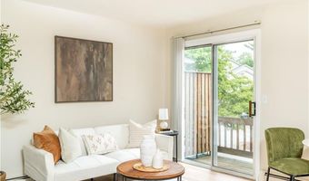 10 East St 207, Cranston, RI 02920