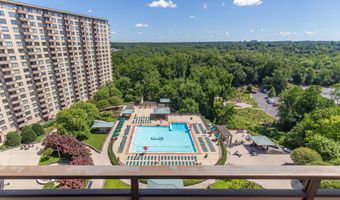 5225 POOKS HILL Rd 1319S, Bethesda, MD 20814