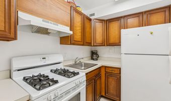 1200 N NASH St 565, Arlington, VA 22209