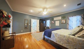 330 River Oaks Dr, Bainbridge, GA 39817