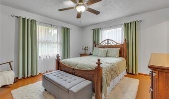 101 Paula Dr, Aliquippa, PA 15001