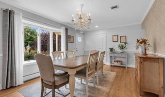55 Drift Rd, Belford, NJ 07718