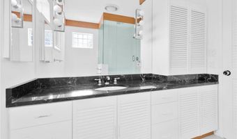 275 Boston Neck Rd, Narragansett, RI 02882