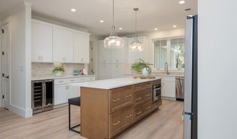 13 Woods Ln, Beaufort, SC 29907