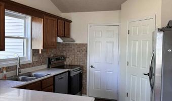 1203 Elm St, Auburn, IN 46706