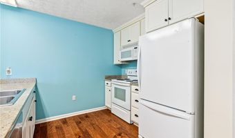 1114 S COLLEGE St, Auburn, AL 36830