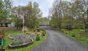 145 Penn Forest Trl, Albrightsville, PA 18210