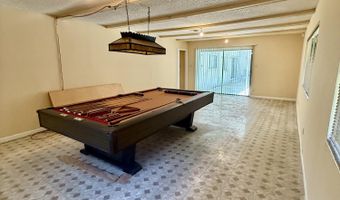 1474 Mandella Rd, Bonneau, SC 29431