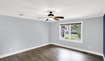 6686 Woodcrest Dr, Avon, IN 46123
