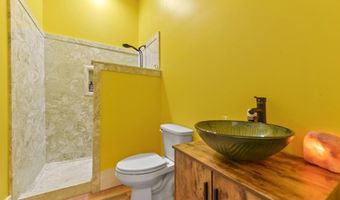 206 Main St, Bay St. Louis, MS 39520