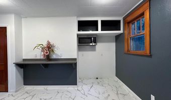 616 N 4th St, Arkansas City, KS 67005