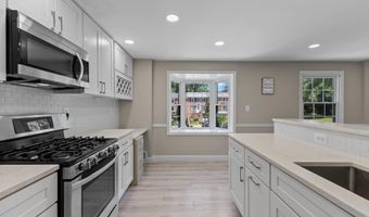 4305 BIRCHLAKE Ct, Alexandria, VA 22309